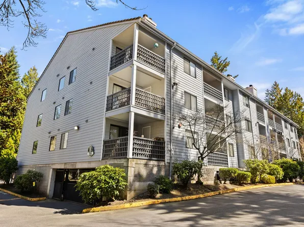 710 N 160th St APT B204, Shoreline, WA 98133