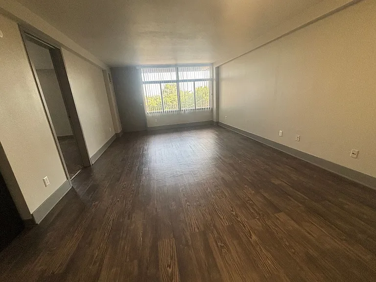 The Village at Gray's Lake Apartments - Des Moines — Photo 46