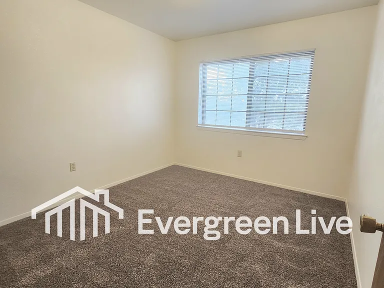 128 Fireball Dr — Photo 25