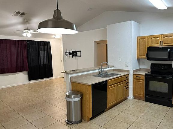4th image of 18244 N 30th Pl