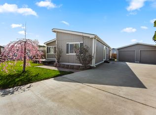 9151 W Arrowhead Ave, Kennewick, WA