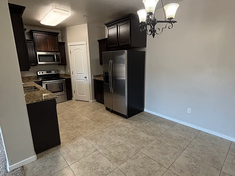 107 E Jordan Ridge Blvd #508 — Photo 4