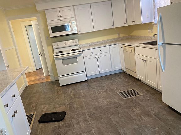 2nd image of 2628 N Normandie St
