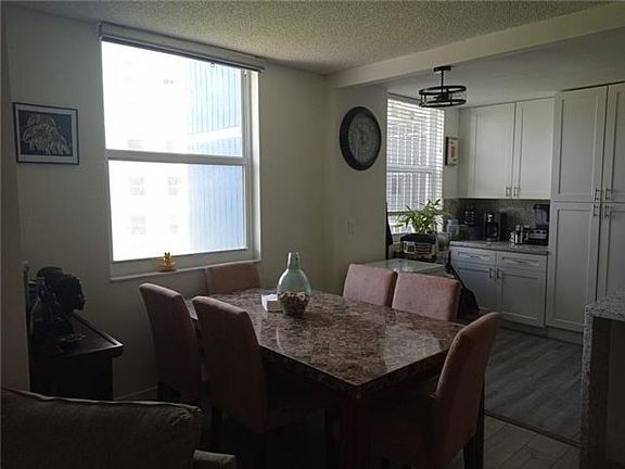5th image of 4200 Hillcrest Dr APT 201