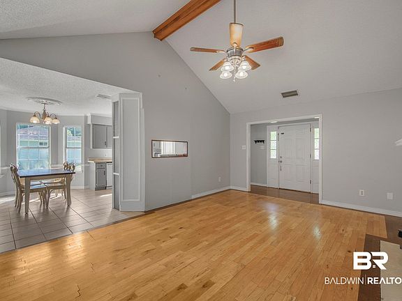 4th image of 1901 Ranch House Dr