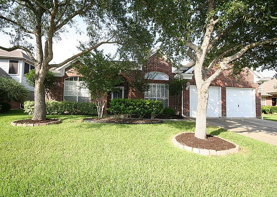 1st image of 1905 Oak Hollow Dr E