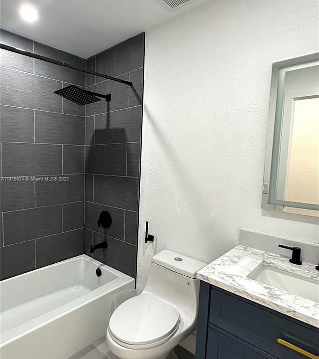 1st image of 2447 SE 14th Ave #376