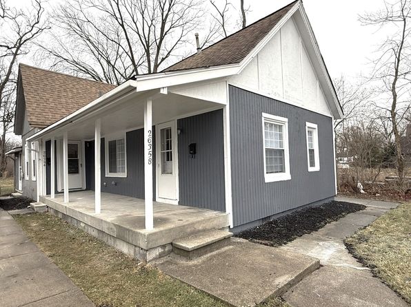 26358 Moses St, Flat Rock, MI 48134