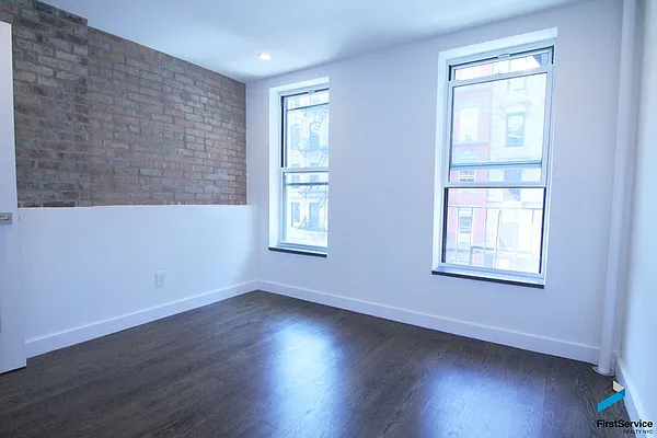 Rented by FirstService Realty (legacy) | media 14