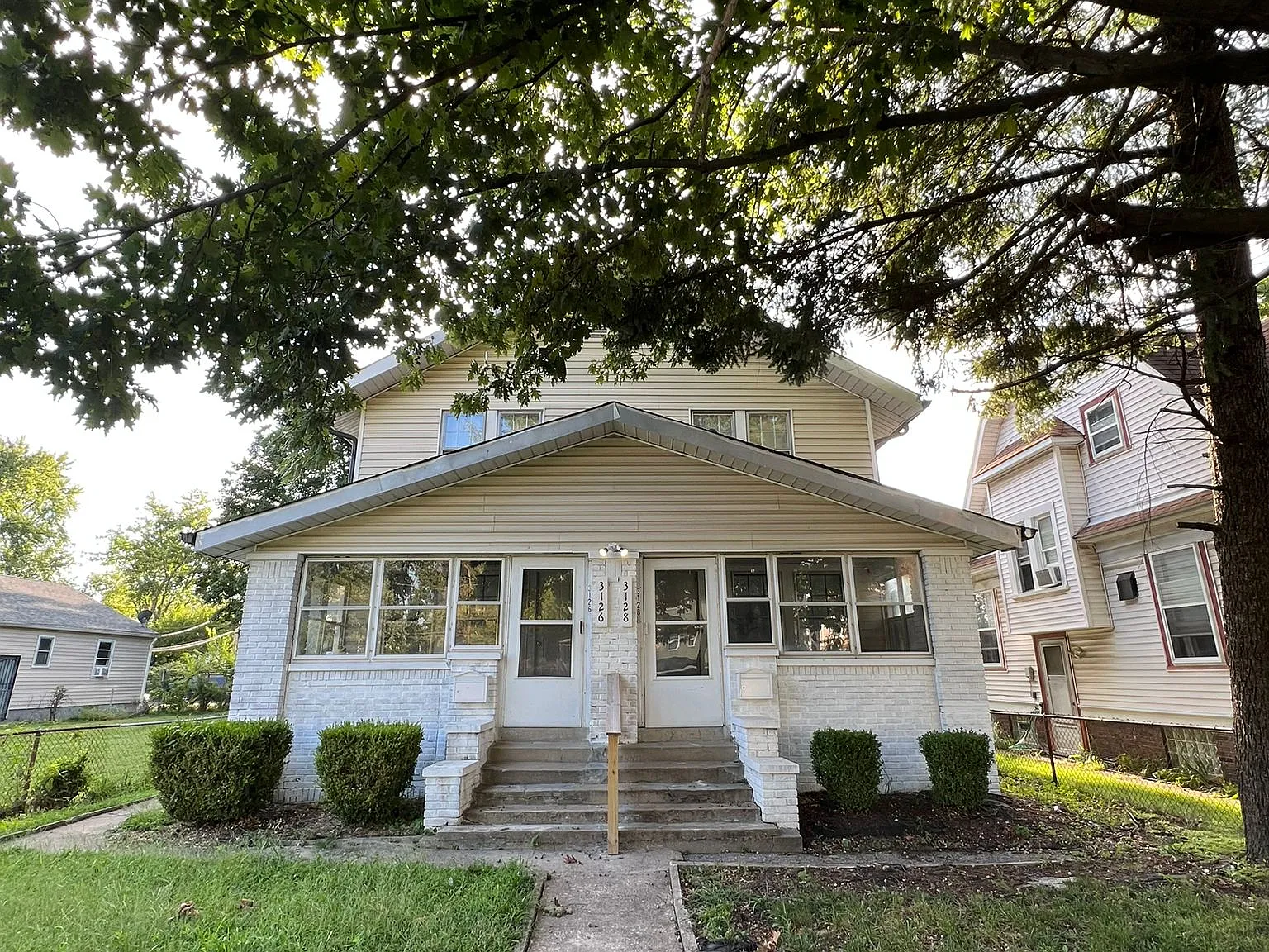 2 bed, 1000 sqft, $1,200 — Photo 1