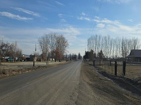 4th image of 956 Haas Rd