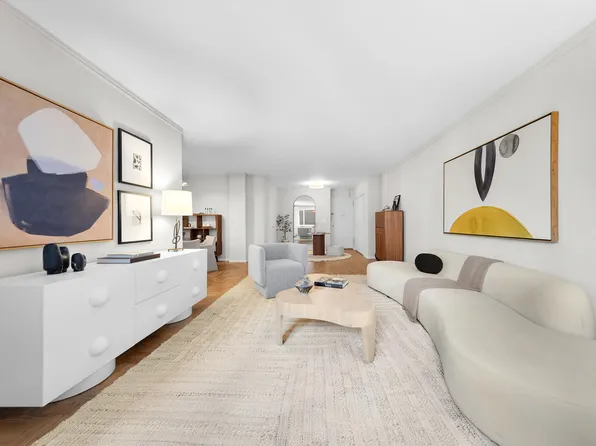 411 East 53rd Street image 2 of 9