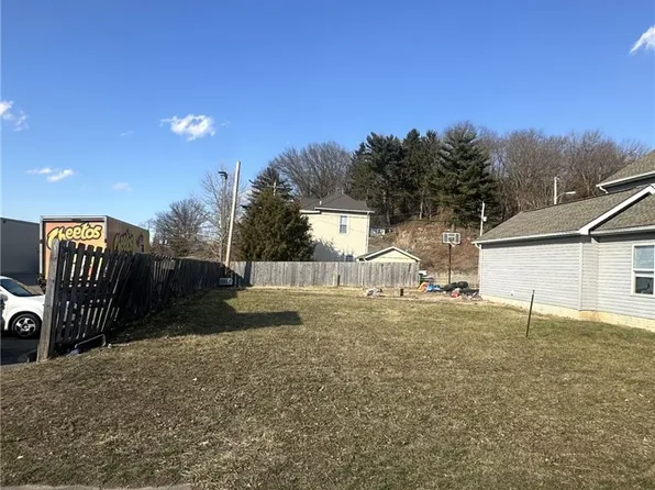 995 Greenwood Ave, Zanesville, OH 43701