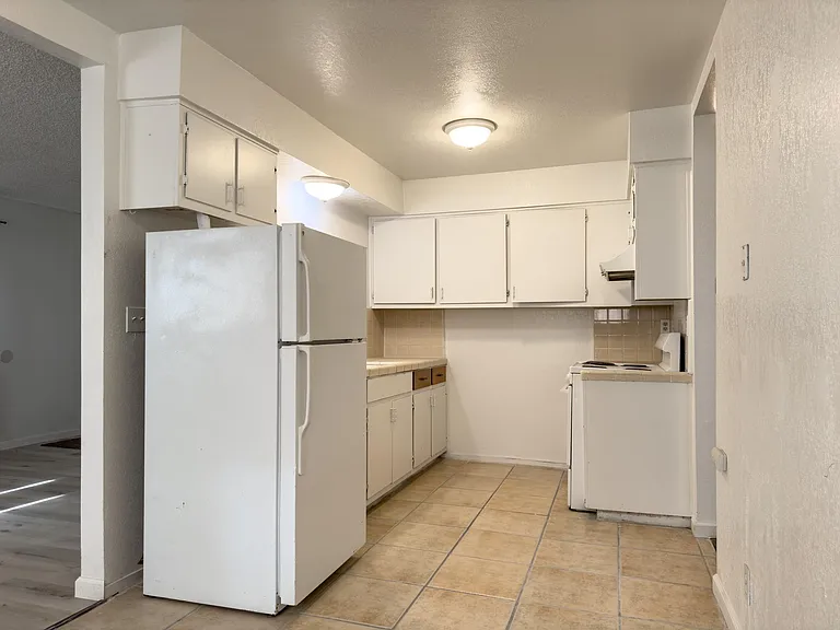 Evergreen Park Apartments — Photo 6