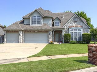 2820 W Oakland St, Broken Arrow, OK 74012
