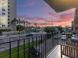 1051 SW 1st St APT 211, Miami, FL 33130