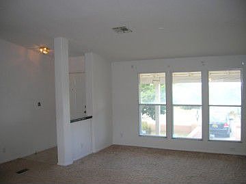 http://www.propertyboss.net/CustomerImages/AMMRE_1205/media/Properties/140%20Camino%20de%20las%20Huertas%20(PO)\/zsmall_LR-1.jpg