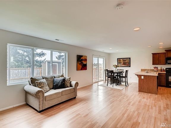 4th image of 4214 E Roosevelt Ave