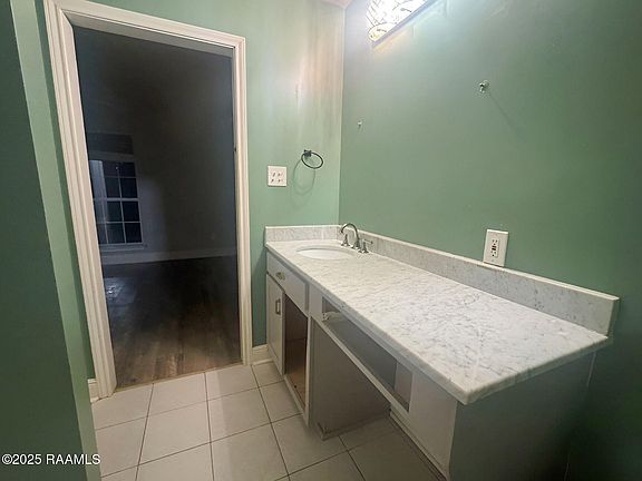 2nd image of 101 Briar Green Dr