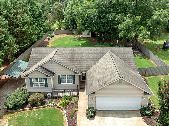2nd image of 524 Pecan Grove Rd