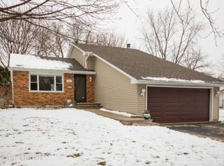 2261 Gettysburg Dr, Aurora, IL 60506