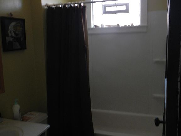 4th image of 2417 Park Ave #3