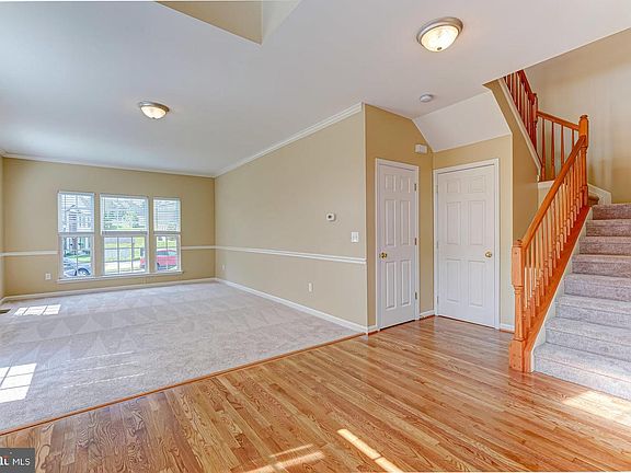 5th image of 112 Penns Manor Dr