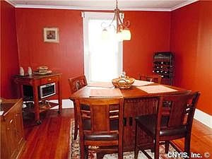 5th image of 456 Woodbine Ave