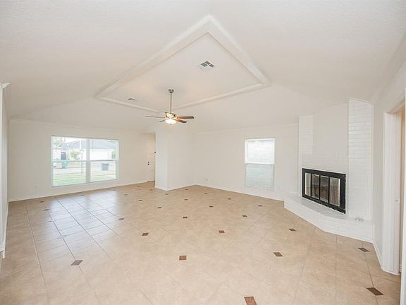5th image of 11527 Chesswood Dr