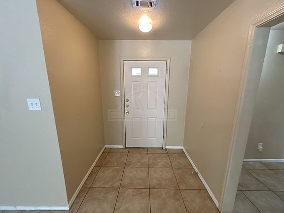 3rd image of 4309 Greenlee Dr