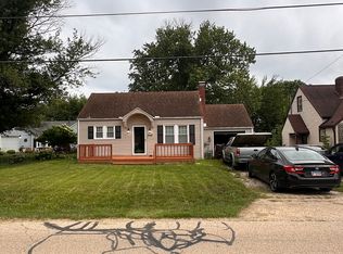 548 Roosevelt St, Creve Coeur, IL 61610