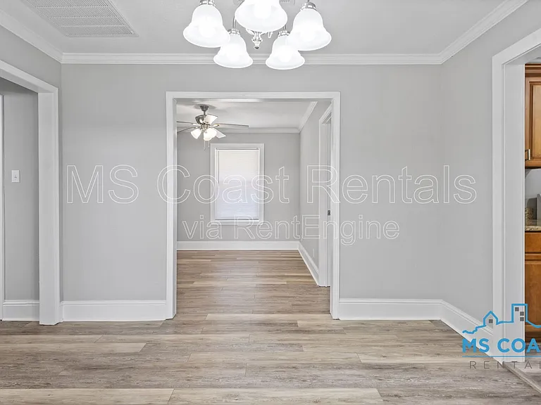 1612 Gordon Ave — Photo 8