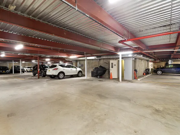 2727 Henry Hudson Parkway West image 24 of 30