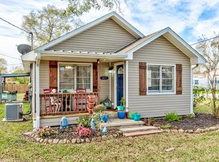 1211 Russell Ave, Port Neches, TX 77651