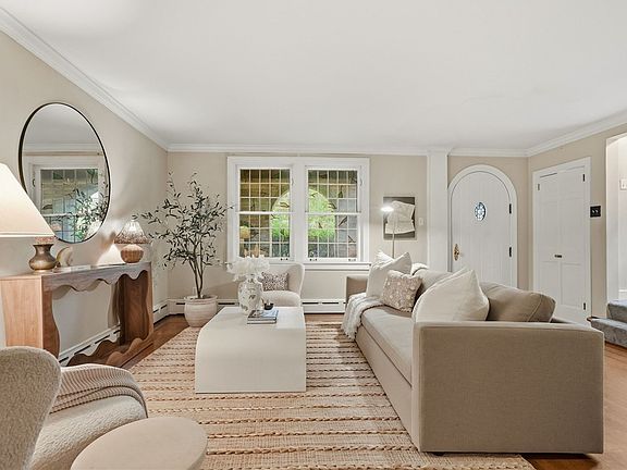 5th image of 1209 Denniston St