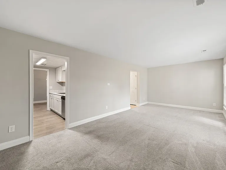3227 Regents Park Ln #C — Photo 10