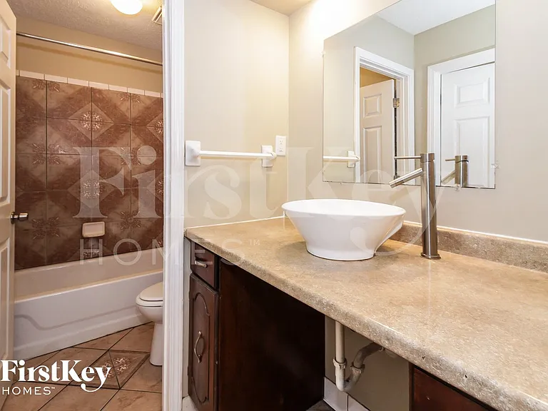 5979 Rosewind Cir W — Photo 13
