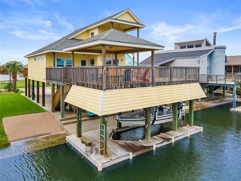 1st image of 16535 Barbados Way