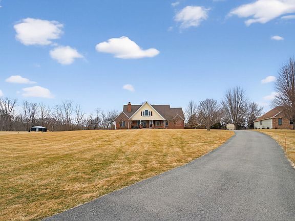 2nd image of 1707 N 2479th Rd