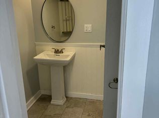 79 Pine Grove Ave, Hyannis, MA 02601