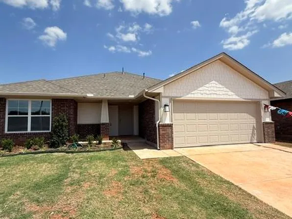 1816 Pin Cherry Ln, Moore, OK 73160