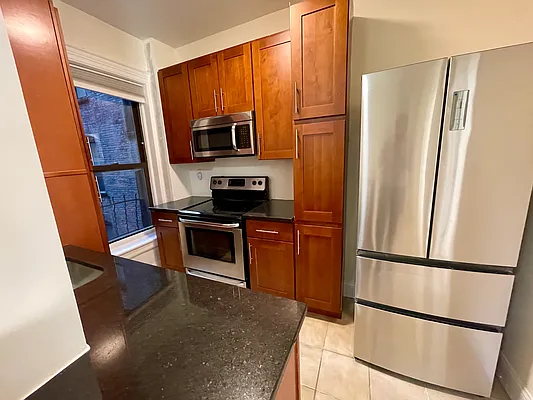 Rented by Building Equity Real Estate LLC | media 19