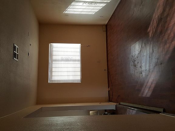 5th image of 704 N Jones Blvd #1946