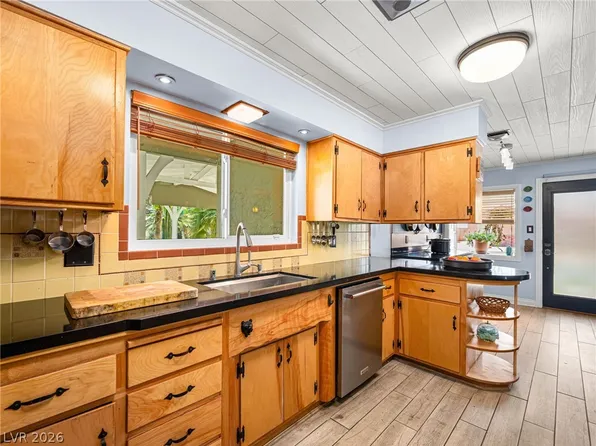 521 Sweeney Ave, Las Vegas, NV 89104