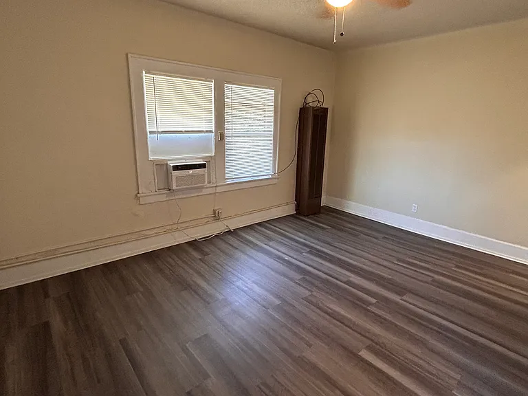1125 Los Angeles Dr #5 — Photo 14