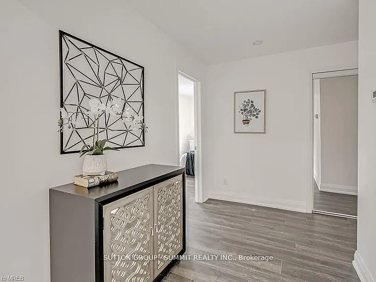 16 Upper Canada Dr #UPPER — Photo 20