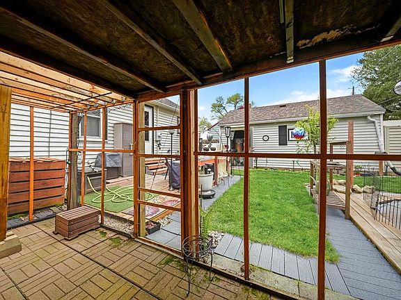 5th image of 1525 Lee Street