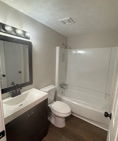 104 N Meade Dr — Photo 12