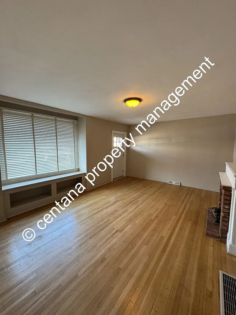 Remodeled 2 Bedroom in the Heart of Anaconda — Photo 3