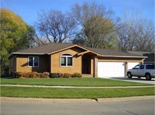 2860 S Saint Marys St, Sioux City, IA 51106